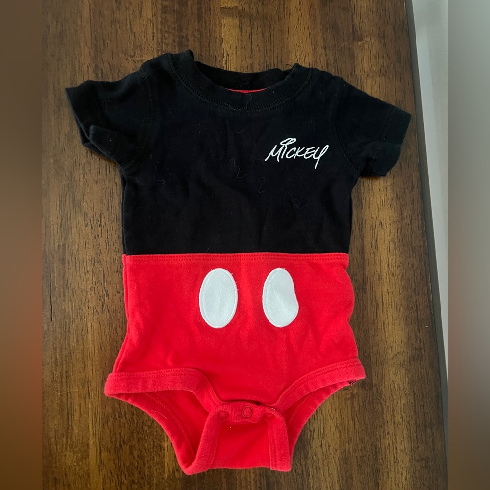 DisneyWorld Mickey‎ Mouse Onesie Size NB